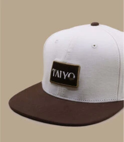 Badge Logo Snapback Beige 10 Badge Logo Snapback Beige -Monde Chapeau badge logo snapback beige 2