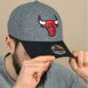 NEW ERA Casquette Melton Crown 940 Bulls 1 NEW ERA Casquette Melton Crown 940 Bulls -Monde Chapeau casquette melton crown 940 bulls