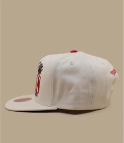 Mitchell & Ness Casquette Reframe Retro Snapback HWC Bulls Off White -Monde Chapeau casquette reframe retro snapback hwc bulls off white 2