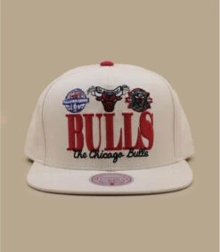 Mitchell & Ness Casquette Reframe Retro Snapback HWC Bulls Off White