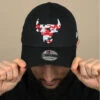 NEW ERA Casquette Wild Camo 940 Bulls Balck Red 2 NEW ERA Casquette Wild Camo 940 Bulls Balck Red -Monde Chapeau casquette wild camo 940 bulls balck red