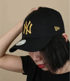 NEW ERA Casquette Wmn Metallic Logo NY Black