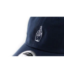 Curve Badluck Navy 9 Curve Badluck Navy -Monde Chapeau curve badluck navycasquette20doigts20croises20bleue