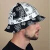 NEW ERA Explorer Bucket Paisley Black 2 NEW ERA Explorer Bucket Paisley Black -Monde Chapeau explorer bucket paisley black