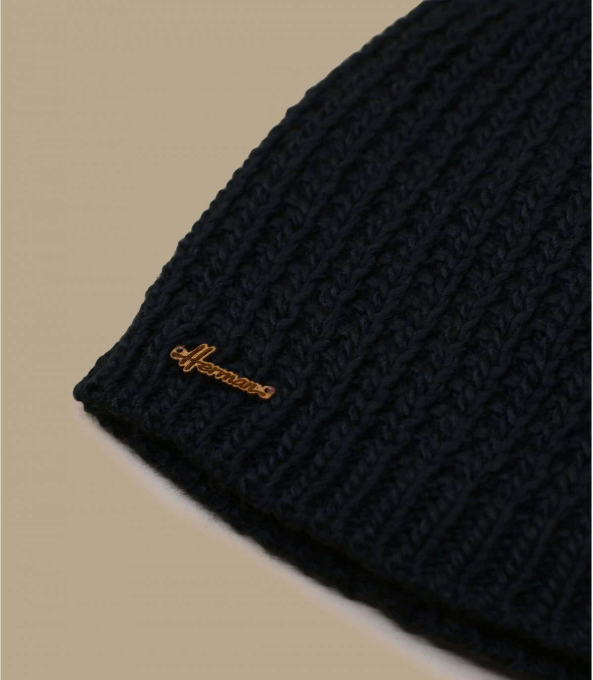 Green Pulse Pom Black 5 Green Pulse Pom Black – Image 3