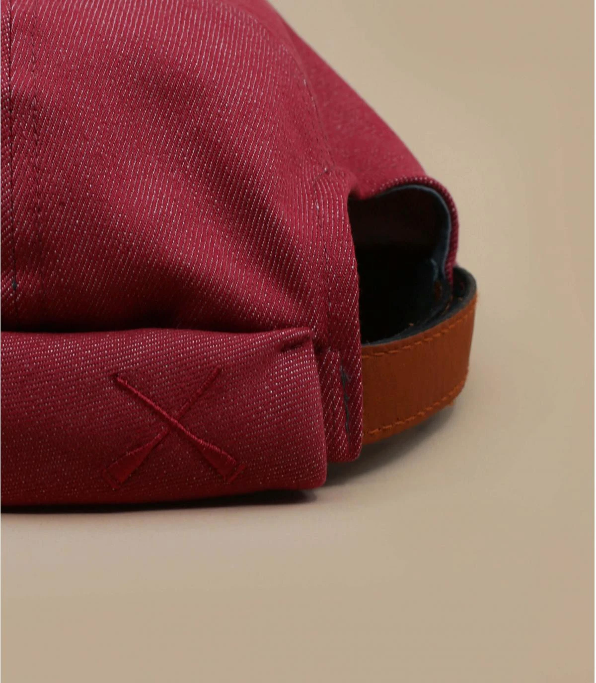 Miki Red 5 Miki Red – Image 3