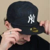 NEW ERA MLB Swirl 5950 NY Yankees 2 NEW ERA MLB Swirl 5950 NY Yankees -Monde Chapeau mlb swirl 5950 ny yankees
