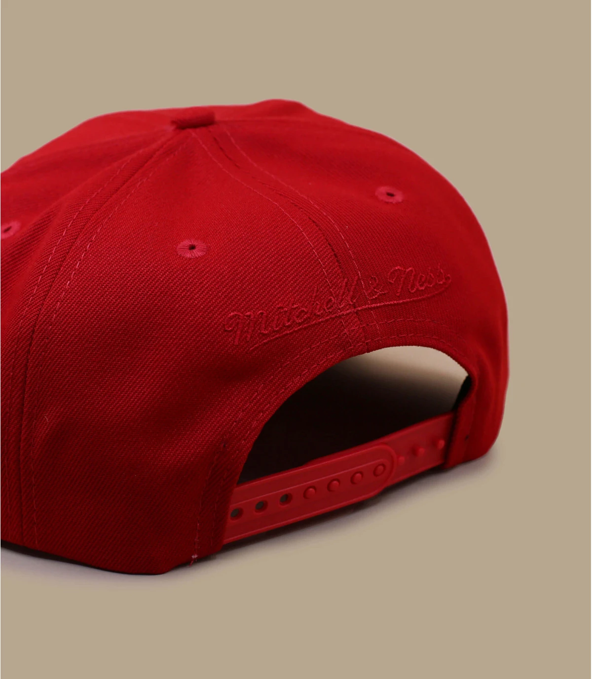 Mitchell & Ness Shark Bite Bulls 7 Mitchell & Ness Shark Bite Bulls – Image 5