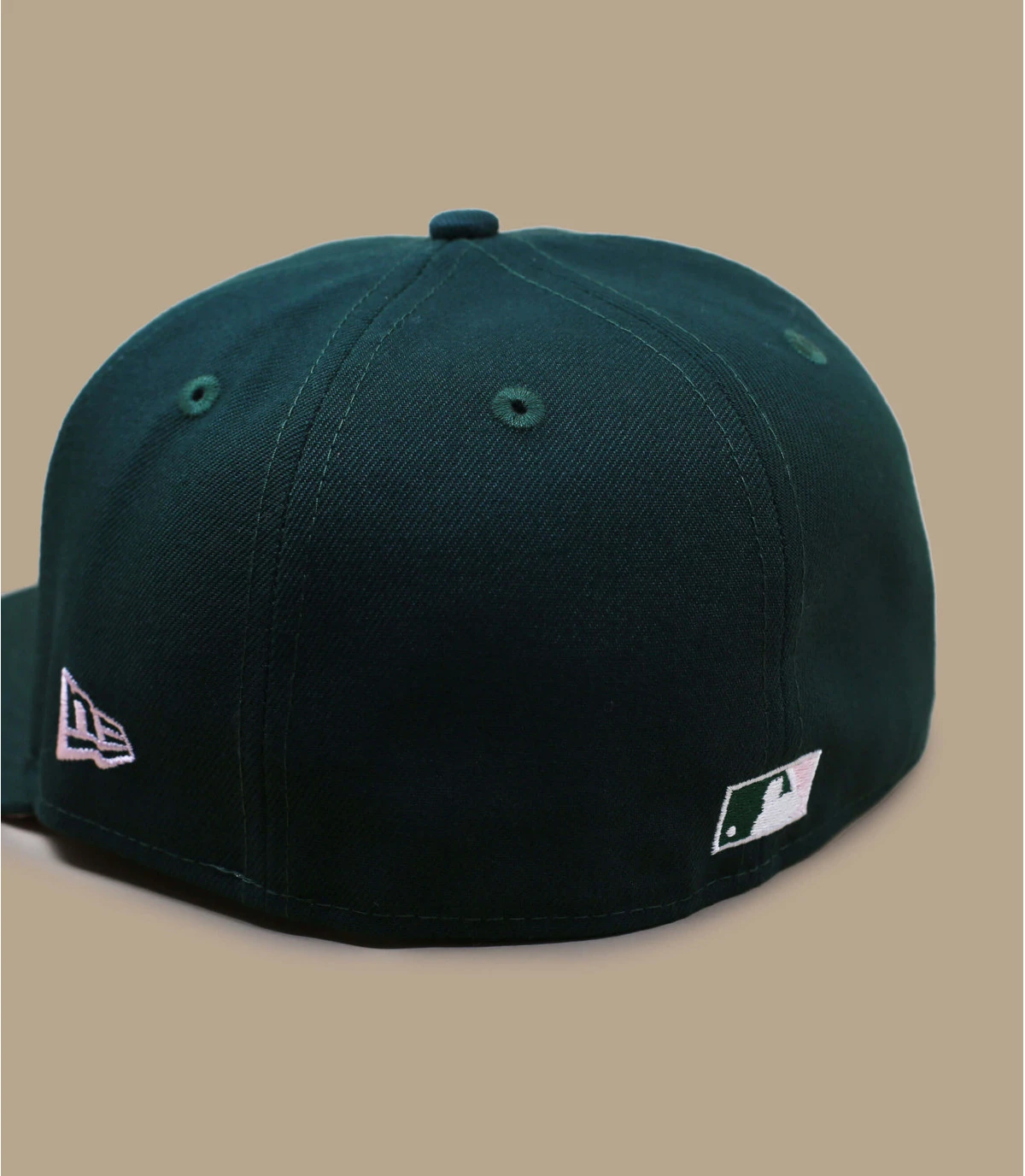 NEW ERA Side Patch 5950 NY Green & Pink 7 NEW ERA Side Patch 5950 NY Green & Pink – Image 5