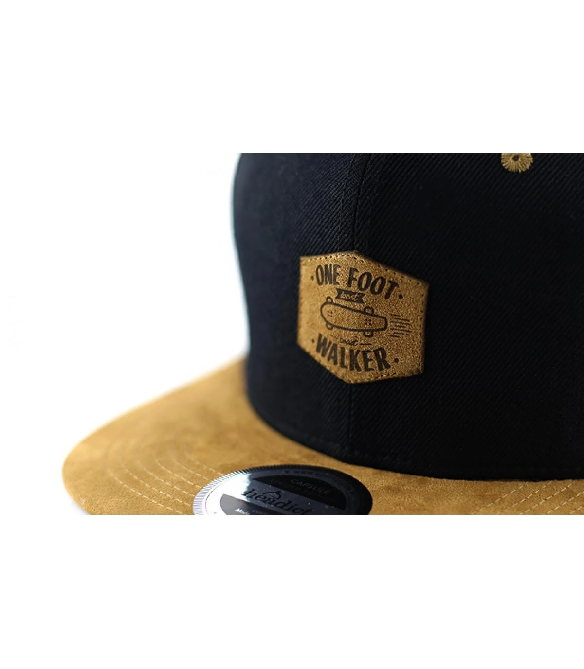 Snapback One Foot Walker Black Brown 5 Snapback One Foot Walker Black Brown – Image 3