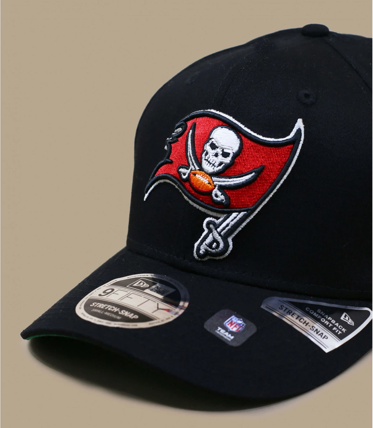 NEW ERA Team Colour 950 Stretch Snap Buccanners 5 NEW ERA Team Colour 950 Stretch Snap Buccanners – Image 3