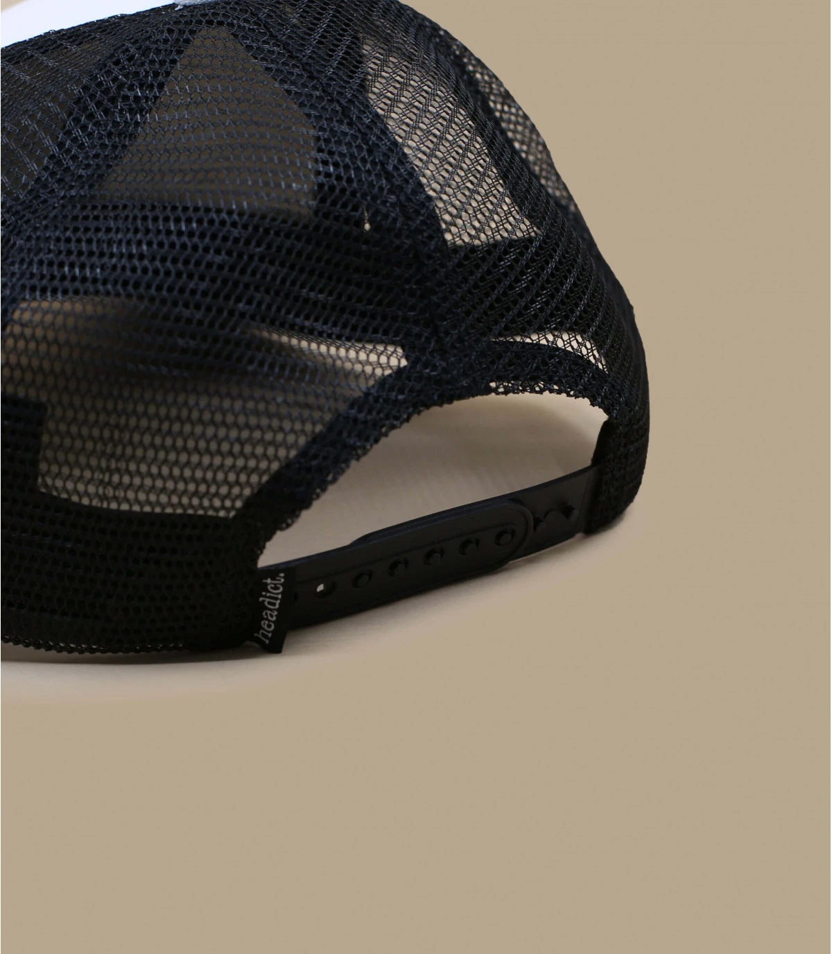 Trucker I Can't Slow Down 6 Trucker I Can't Slow Down – Image 4